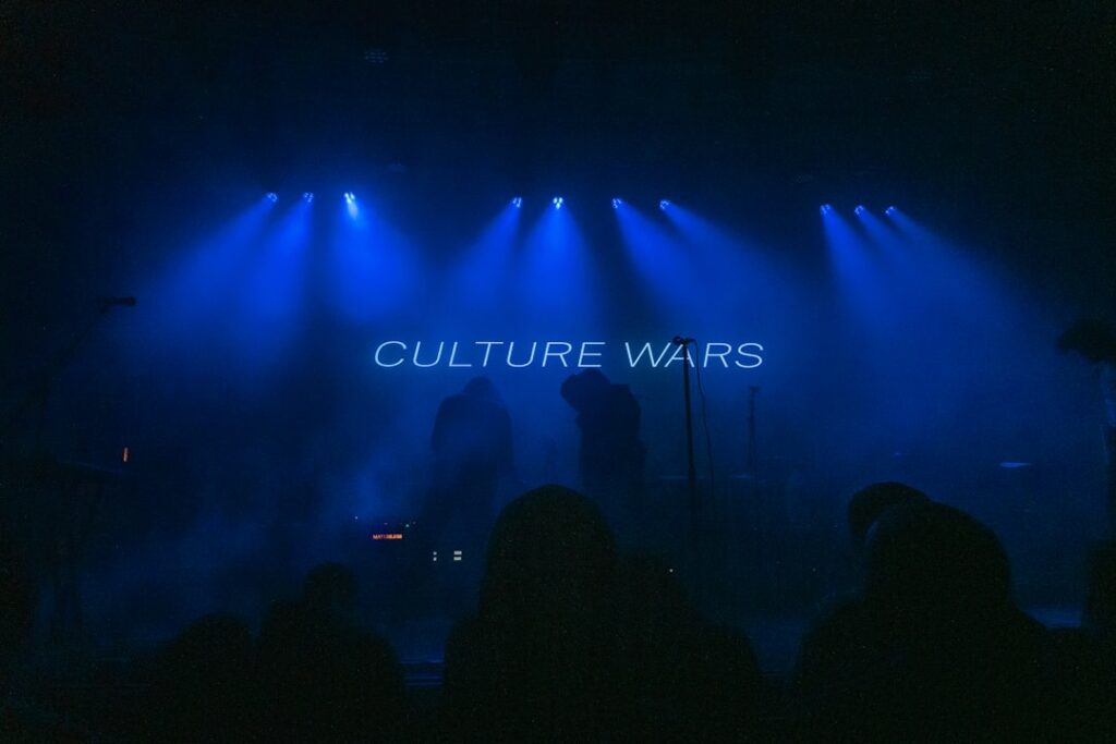 découvrez les bons culture à utiliser pour accéder à des spectacles, musées et événements artistiques, favorisant l'accès à la culture pour tous.