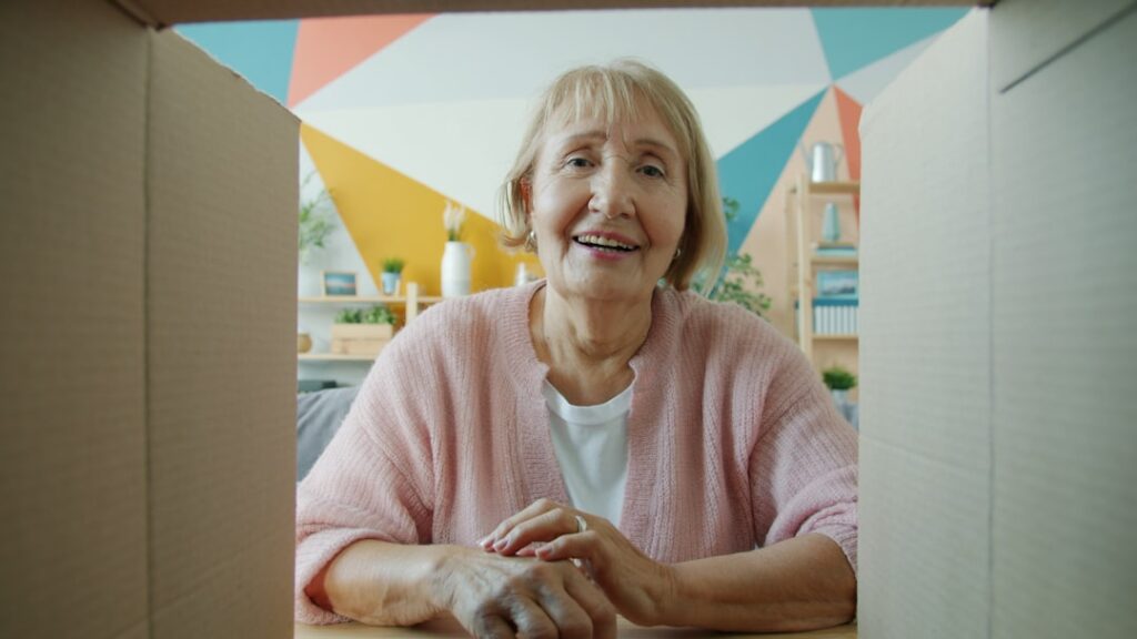 découvrez notre surprise box : une sélection unique d'articles mystère pour vous faire plaisir ou offrir un cadeau original et inattendu.