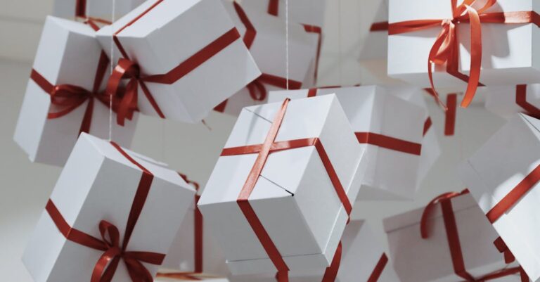 découvrez des idées cadeaux originales et personnalisées pour toutes les occasions. trouvez le présent parfait qui fera plaisir à vos proches.