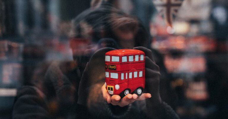 découvrez les meilleurs souvenirs à ramener de londres, des boutiques uniques et des idées cadeaux typiques pour immortaliser votre visite.