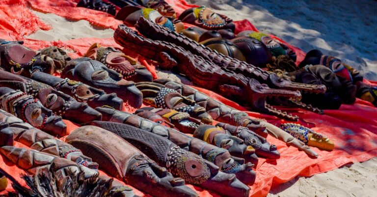 découvrez une sélection unique de souvenirs sud-africains authentiques, parfaits pour revivre vos moments inoubliables ou offrir un cadeau typique de l'afrique du sud.