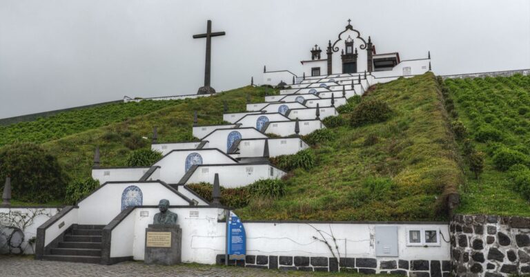 découvrez une sélection unique de souvenirs des açores pour revivre la beauté et la culture de cet archipel portugais.