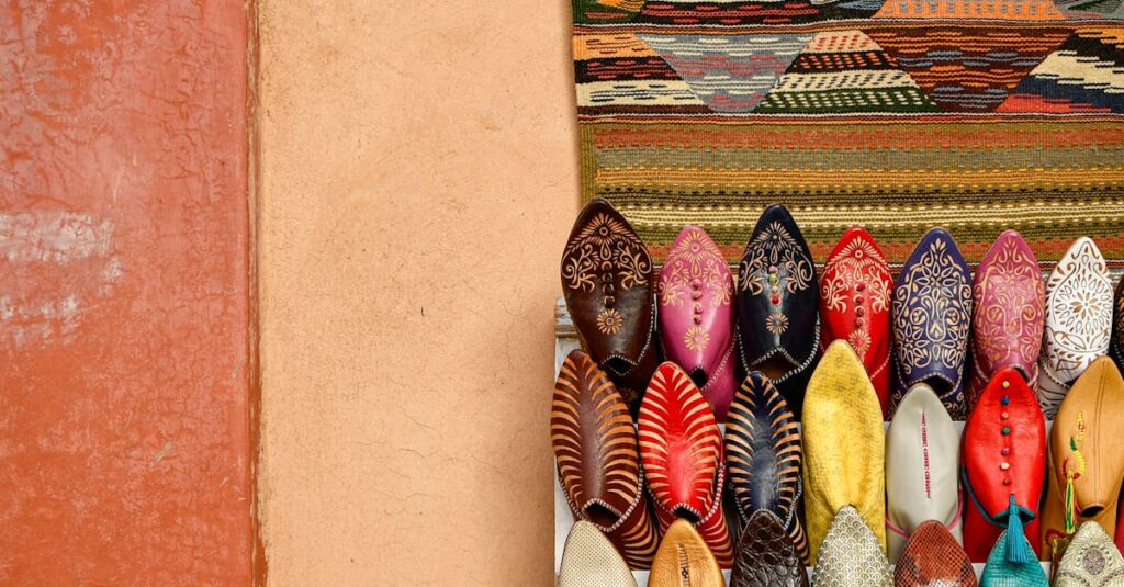 découvrez une sélection unique de souvenirs du maroc, alliant authenticité, artisanat traditionnel et couleurs vibrantes pour ramener un morceau de ce pays enchanteur chez vous.