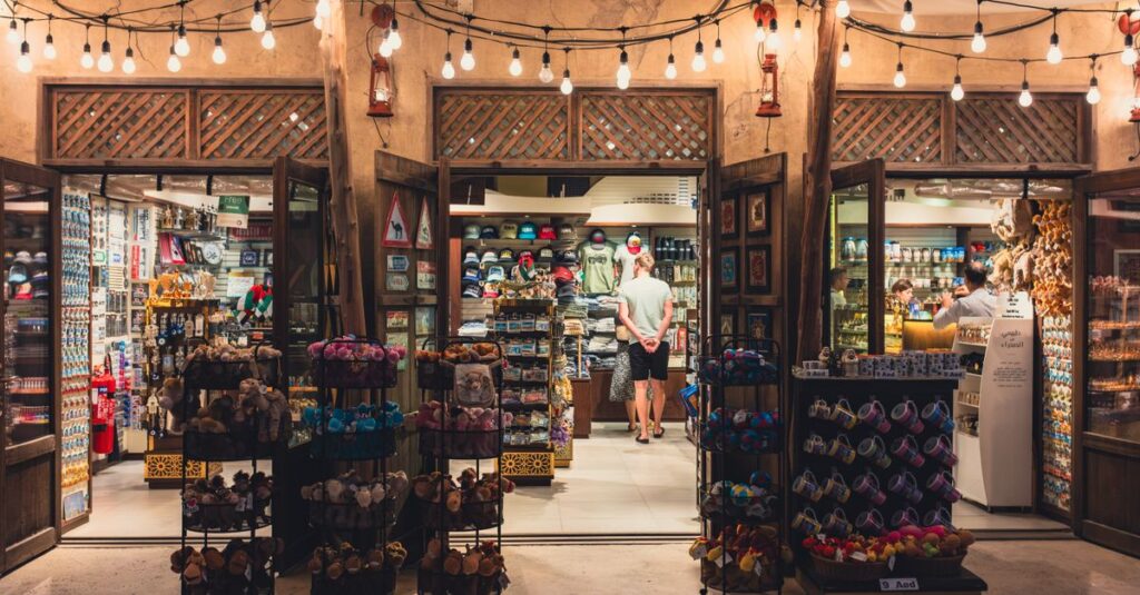 découvrez une sélection unique de souvenirs du canada, parfaits pour garder un souvenir authentique de votre voyage ou pour offrir à vos proches.