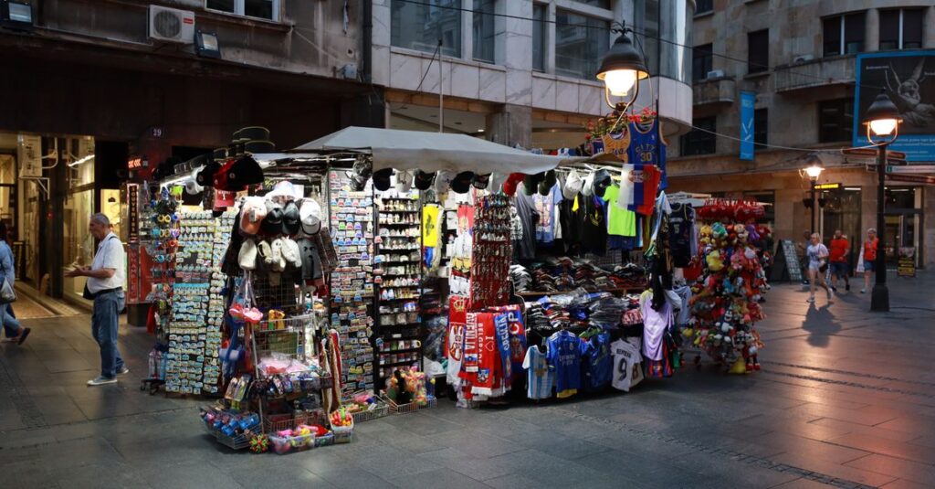 découvrez les meilleurs souvenirs de bucarest : artisanat roumain, spécialités locales et objets typiques pour rapporter un peu de la capitale roumaine.