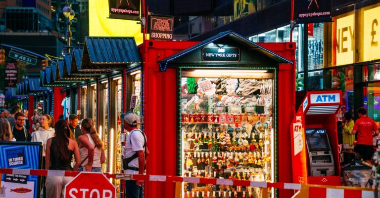 découvrez quoi acheter à new york : souvenirs incontournables, mode, spécialités locales et bonnes adresses pour rapporter le meilleur de votre séjour.